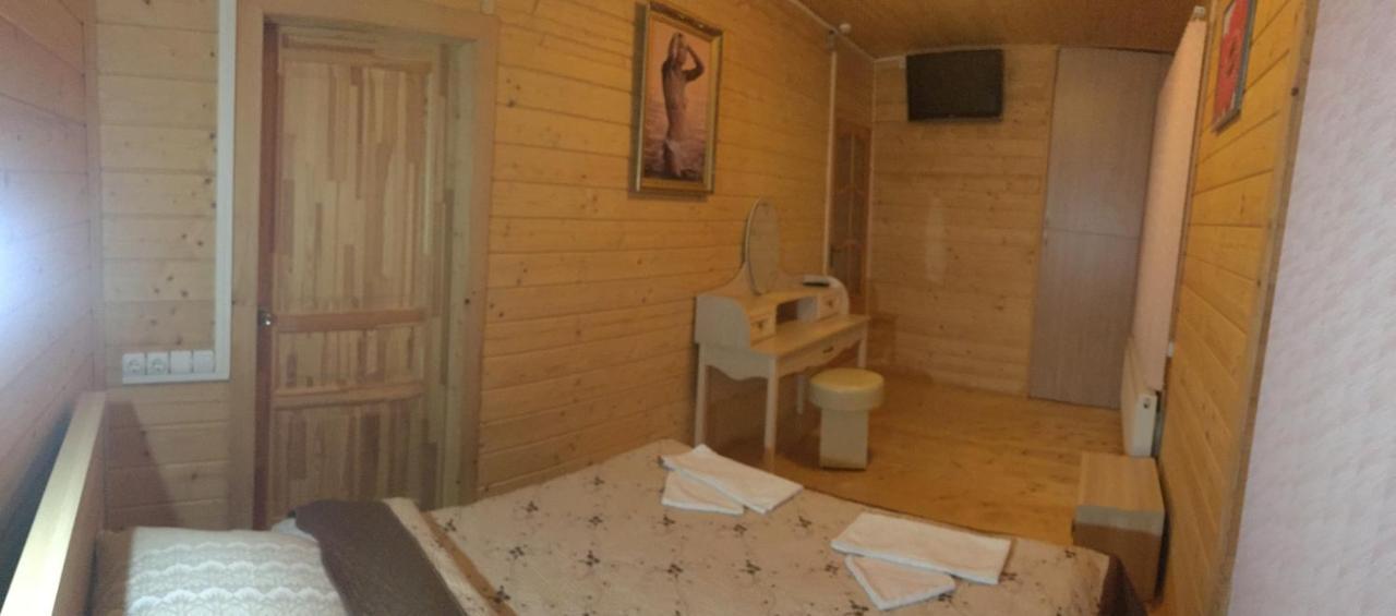 Хостел Галіція 科洛梅亚 外观 照片