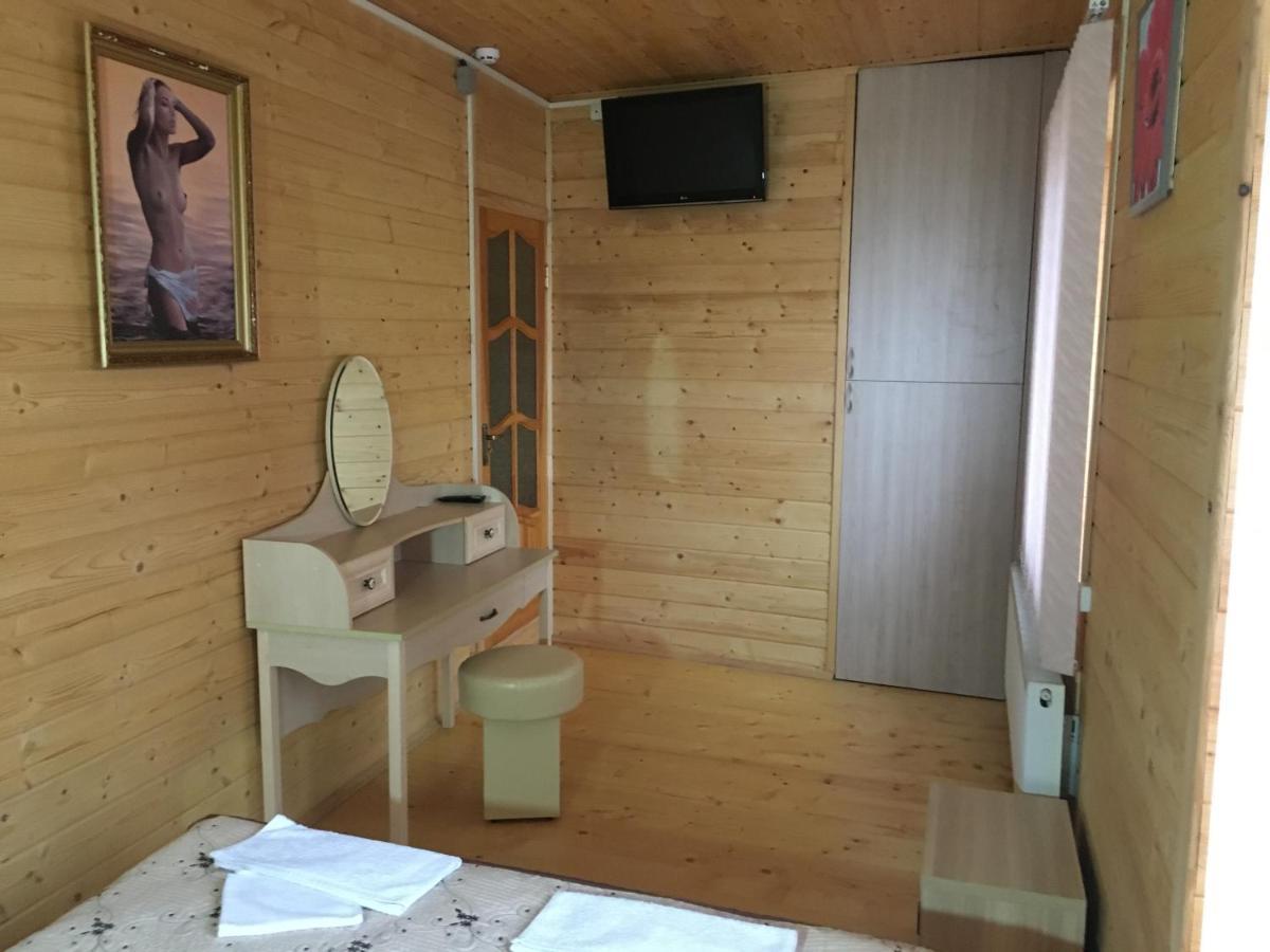 Хостел Галіція 科洛梅亚 外观 照片